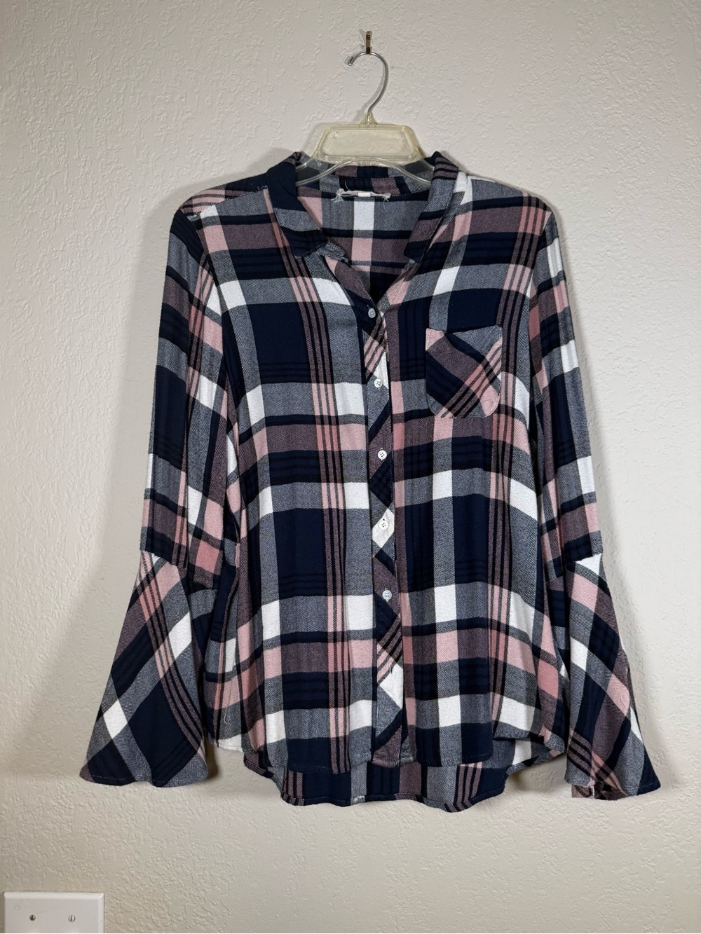 Two by Vince Camuto Plaid Button Up Shirt Navy Blush Womens Size Large